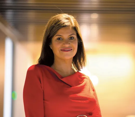 Martine Bond