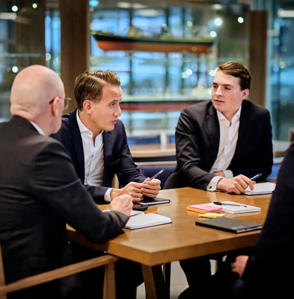 Clarksons green transition specialists in discussion at the Oslo office